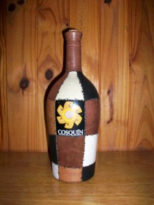 Botella forrada con cuerina