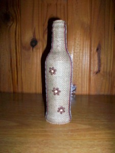 Botella forrada con arpillera + accesorios Botella forrada con arpillera + accesorios