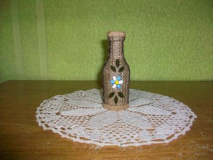 Botella forrada con arpillera + accesorios