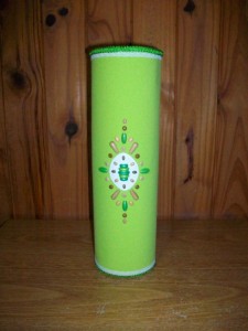 Estuche forrado con goma E.V.A. + accesorios